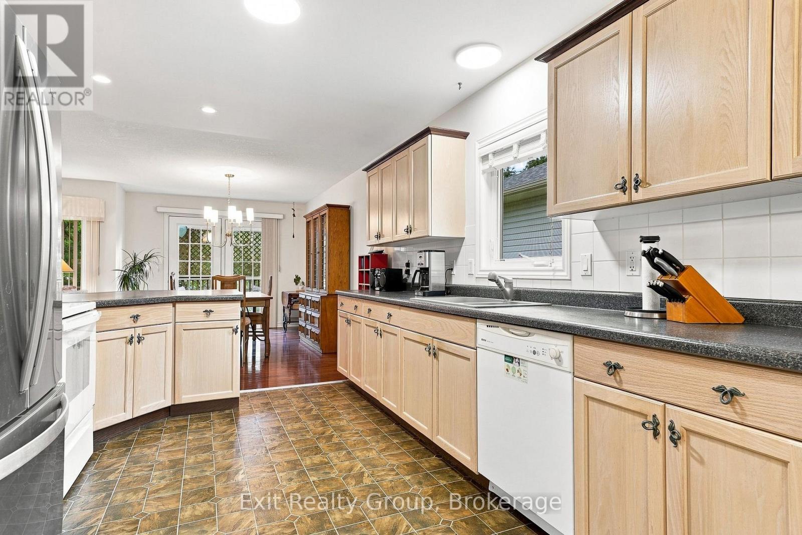 26 ALETHA DRIVE - 13
