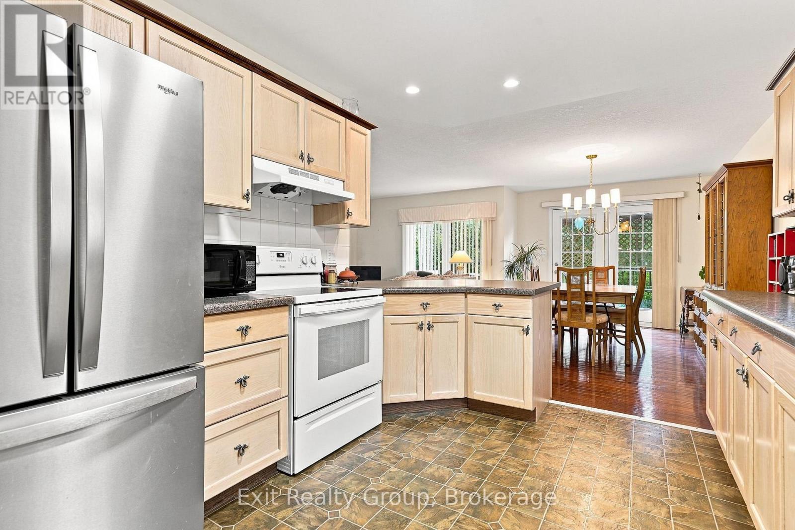 26 ALETHA DRIVE - 14