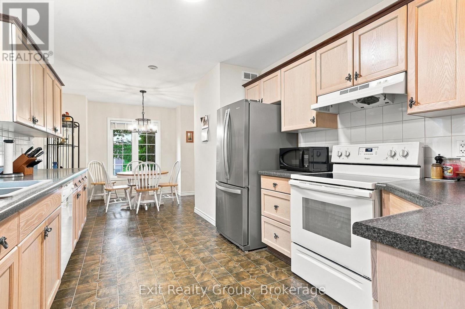 26 ALETHA DRIVE - 15