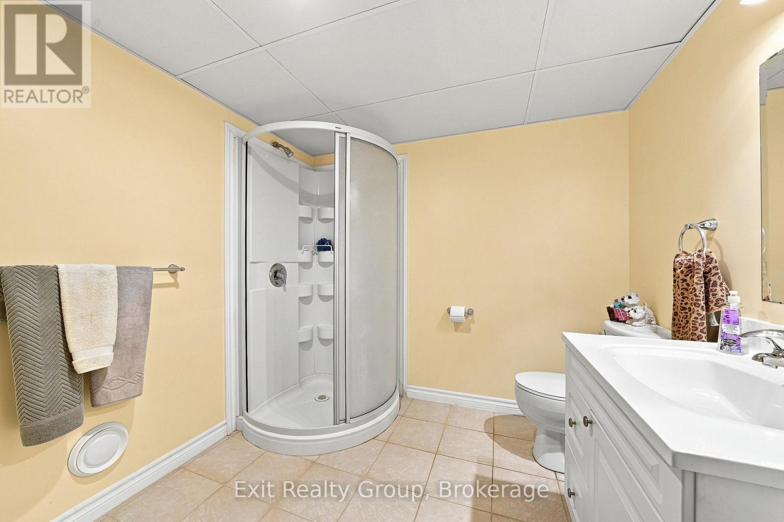 26 ALETHA DRIVE - 34