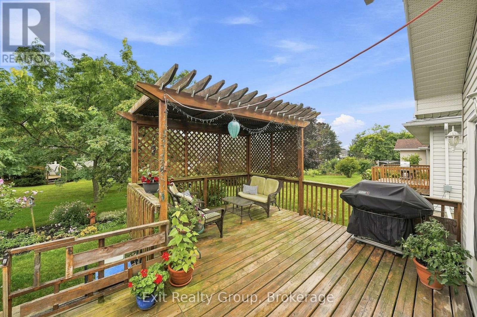 26 ALETHA DRIVE - 38