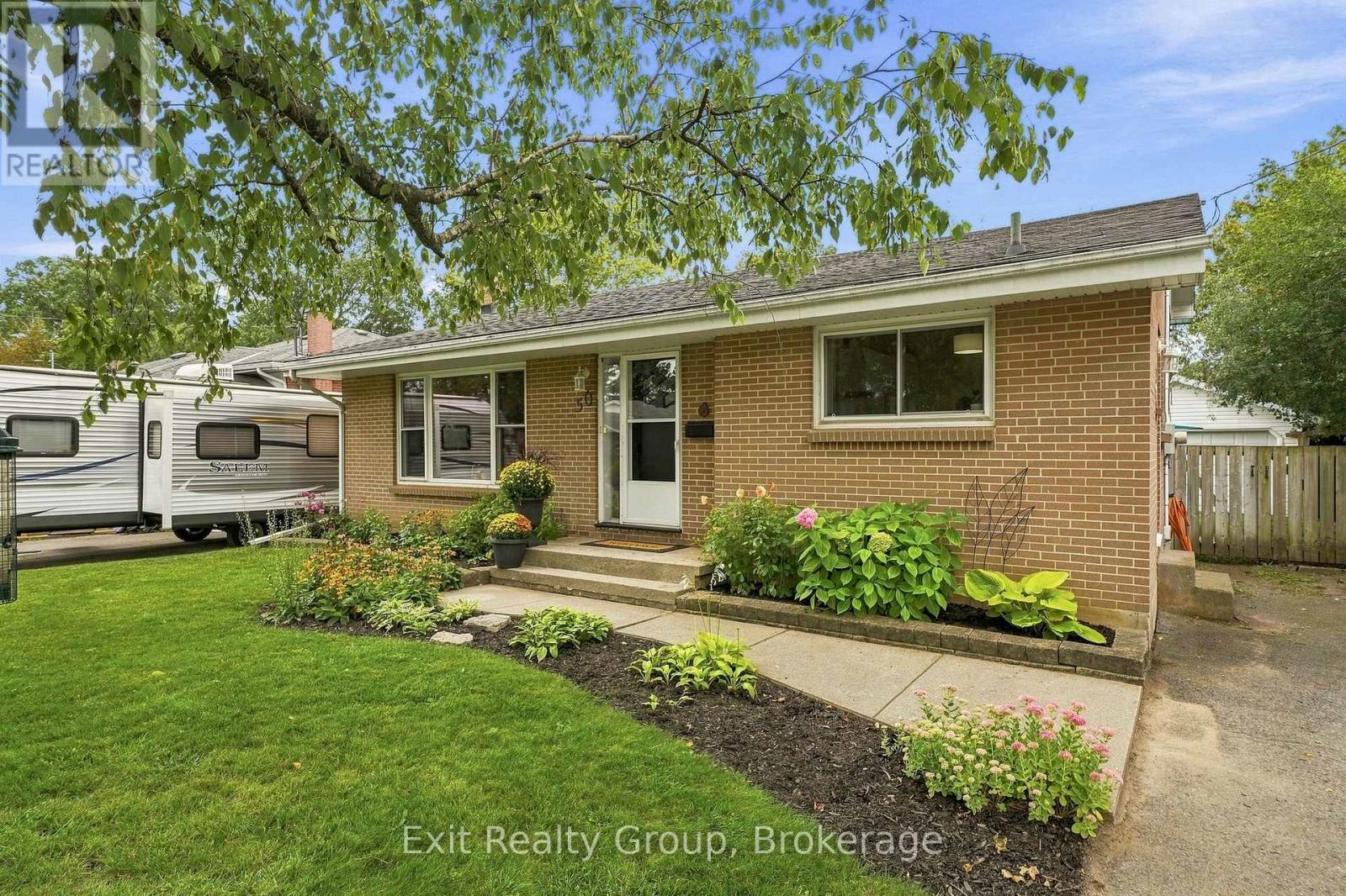 50 LAMBERT DRIVE, Belleville (Belleville Ward)