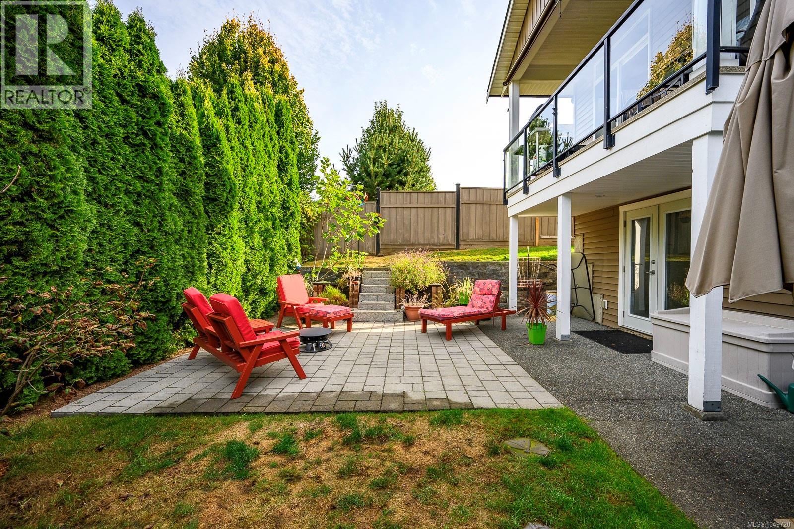 2462 Canuck Pl - Image 25