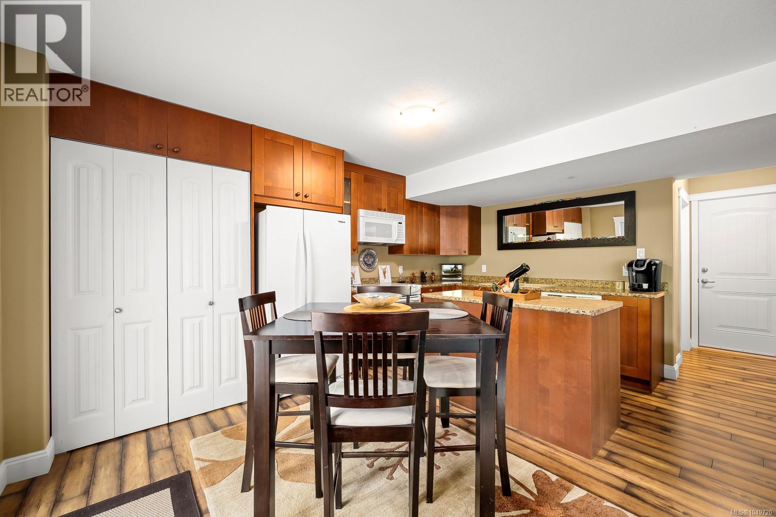 2462 Canuck Pl - Image 49
