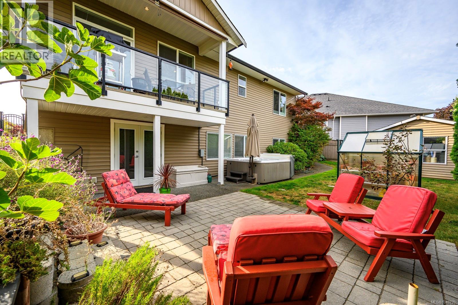2462 Canuck Pl - Image 23