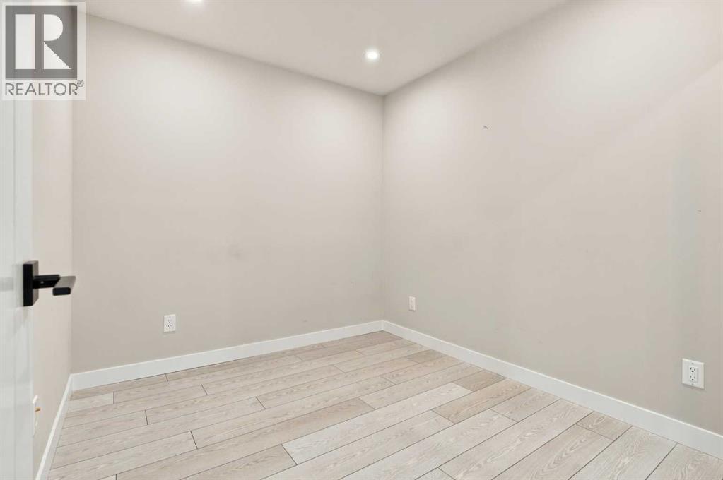 #720 110 18A Street NW - Image 25