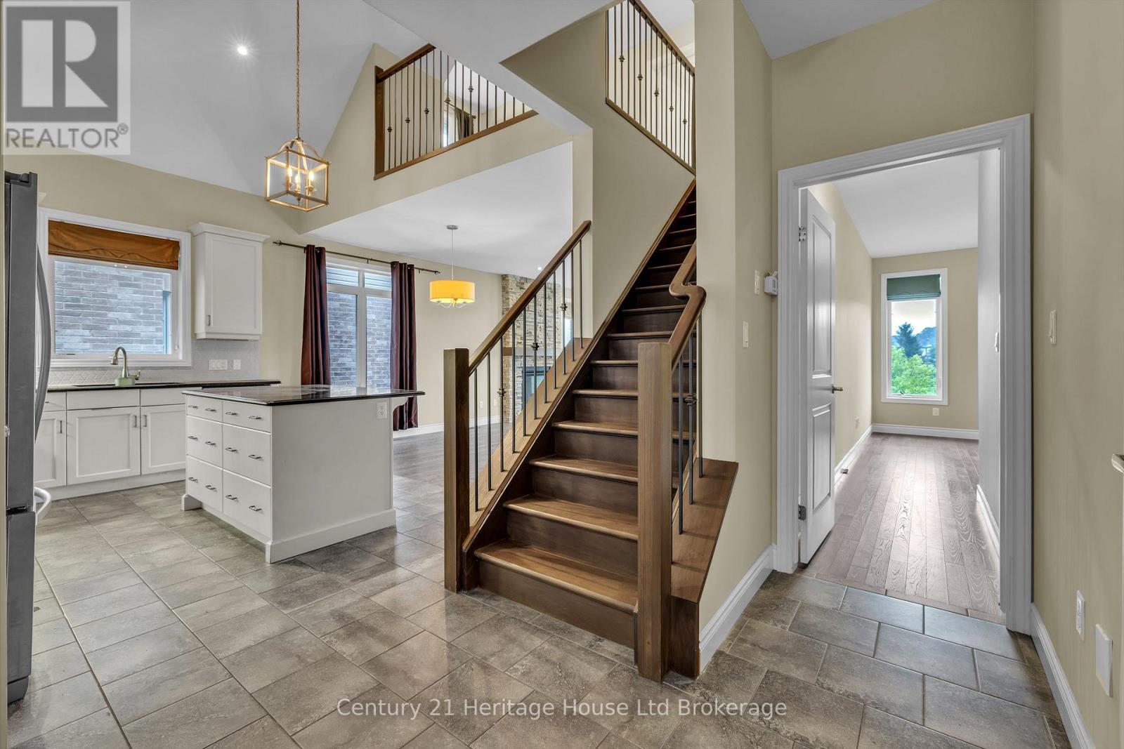 472 FAIRWAY ROAD, Woodstock (Woodstock - North) — photo 7