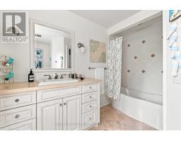 14 Denewood Crescent, Toronto, ON M3B1M5 Photo 34