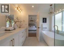 Balcony - 565 Belford Pl, Langford, BC V9B6C1 Photo 13