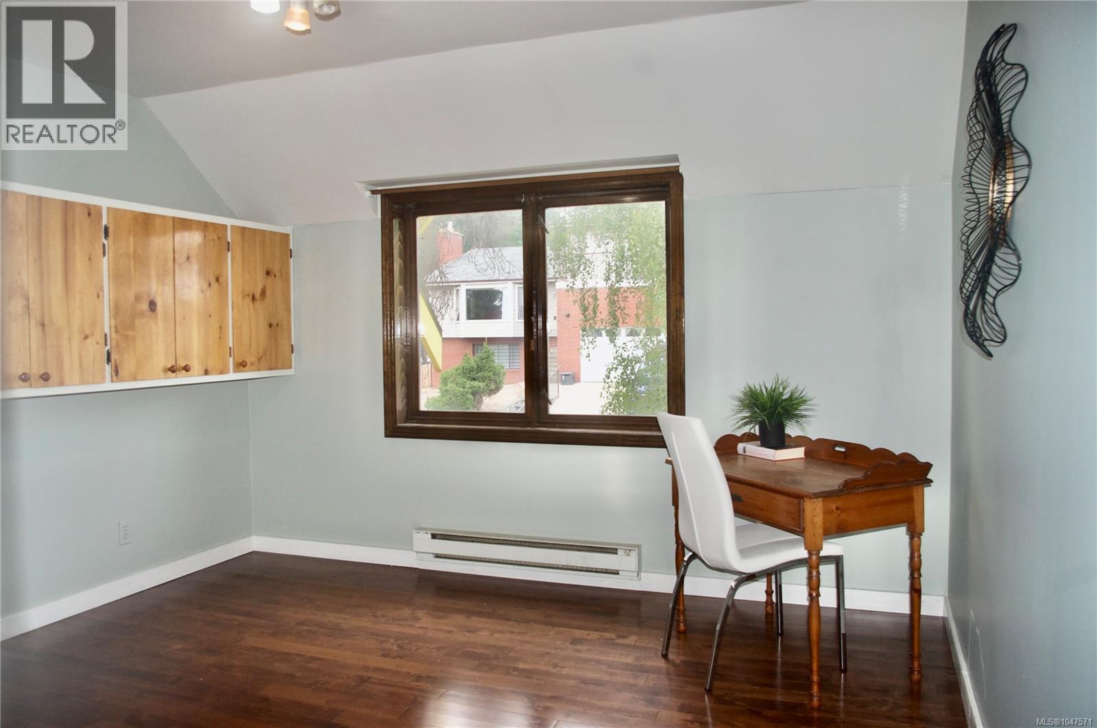  3941 Raymond Street South, Saanich