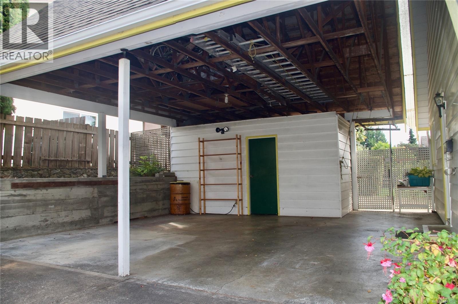  3941 Raymond Street South, Saanich