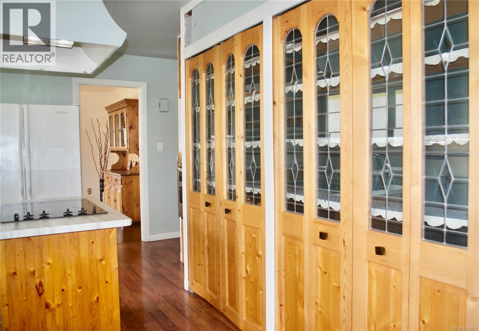  3941 Raymond Street South, Saanich
