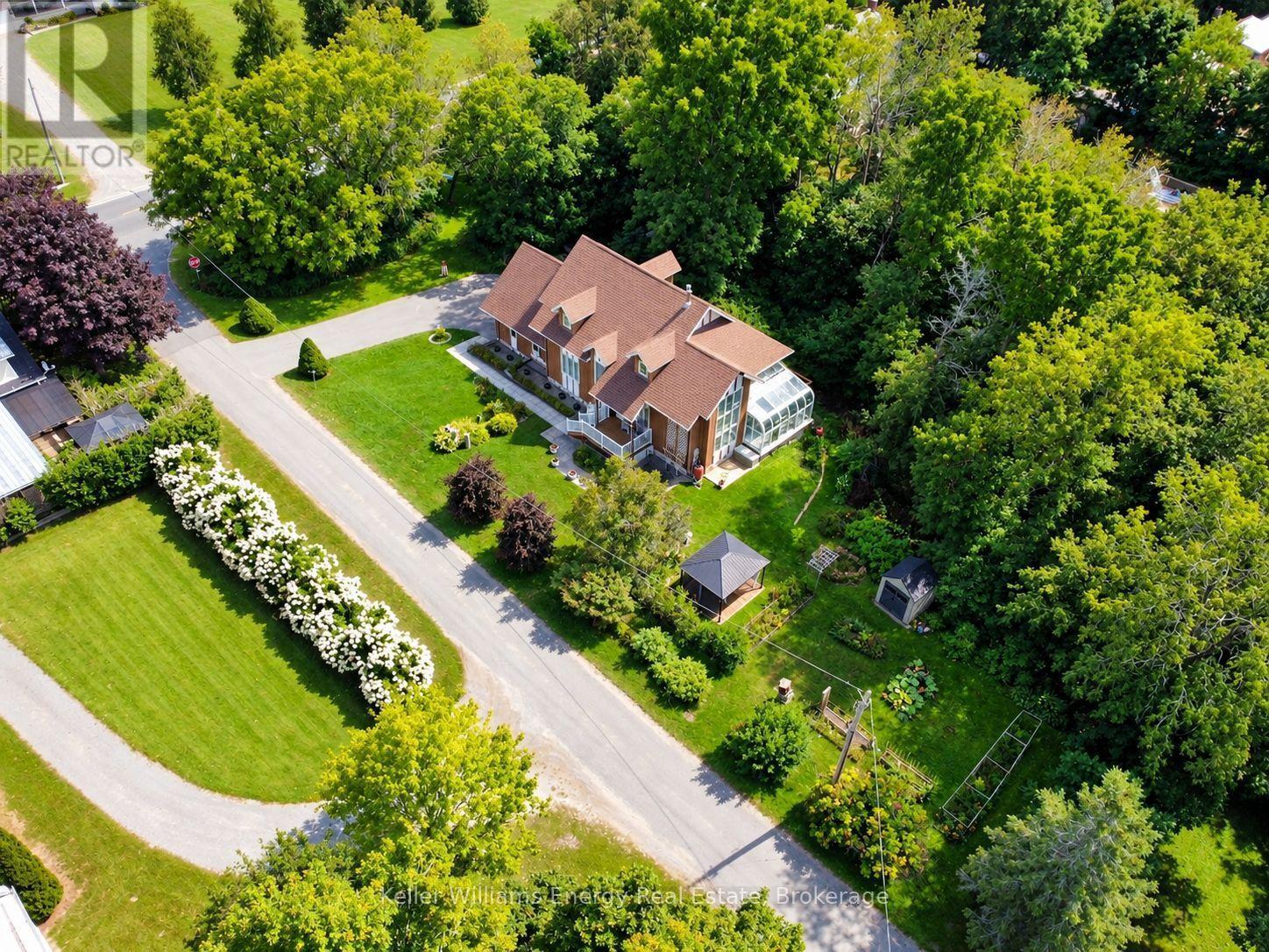 1443 ELIZABETH STREET - 45