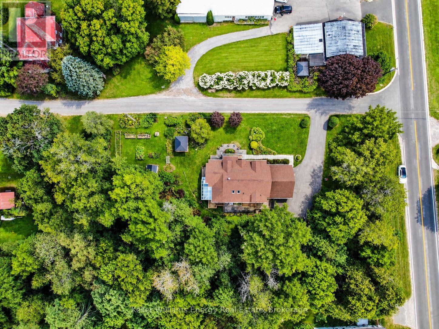 1443 ELIZABETH STREET - Image 42