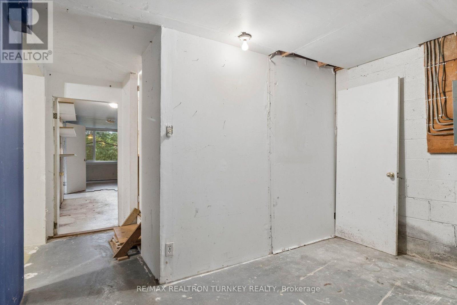 105 BOLTON AVENUE - Image 23