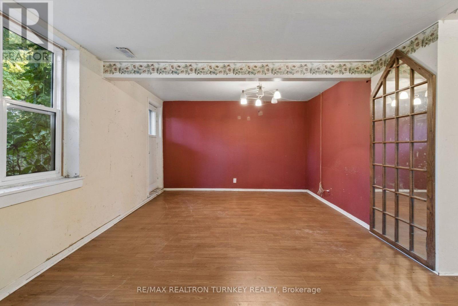 105 BOLTON AVENUE - Image 28