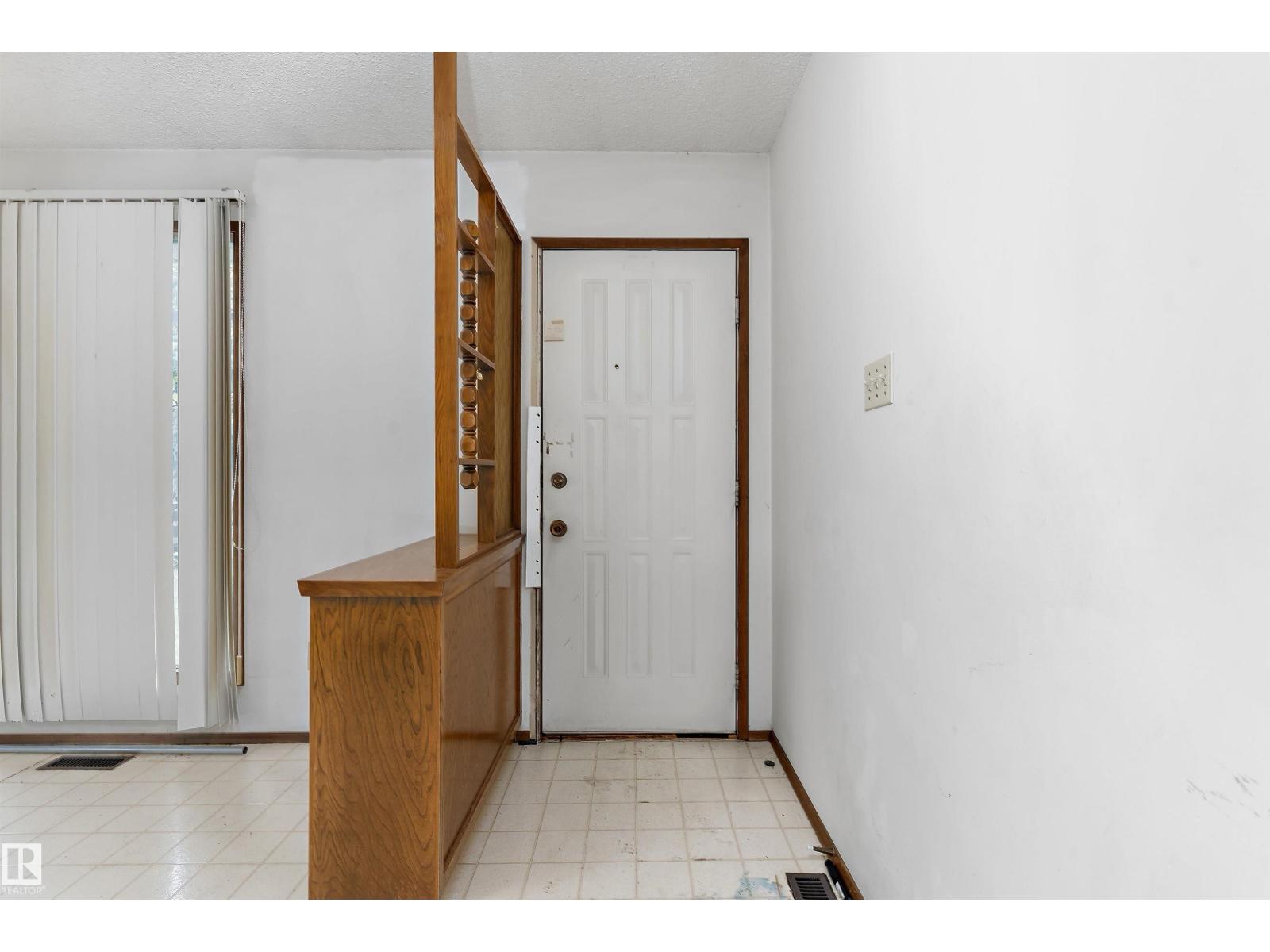 1139 68 ST NW - 2
