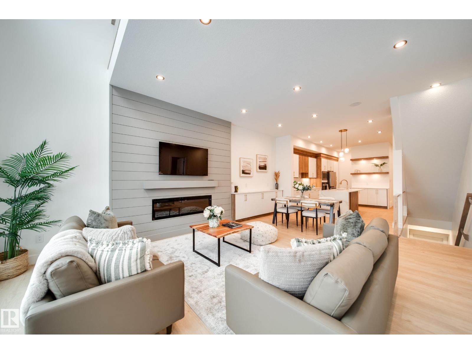 #2 20425 93 AV NW, Webber Greens, Edmonton photo 2