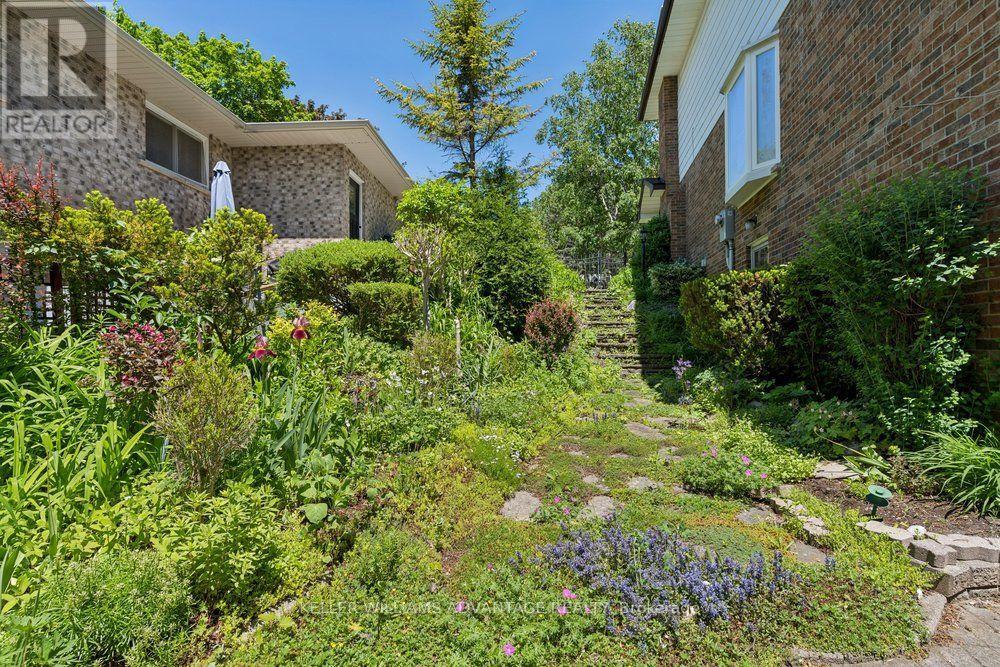 2192 CASTLESTONE COURT - 50