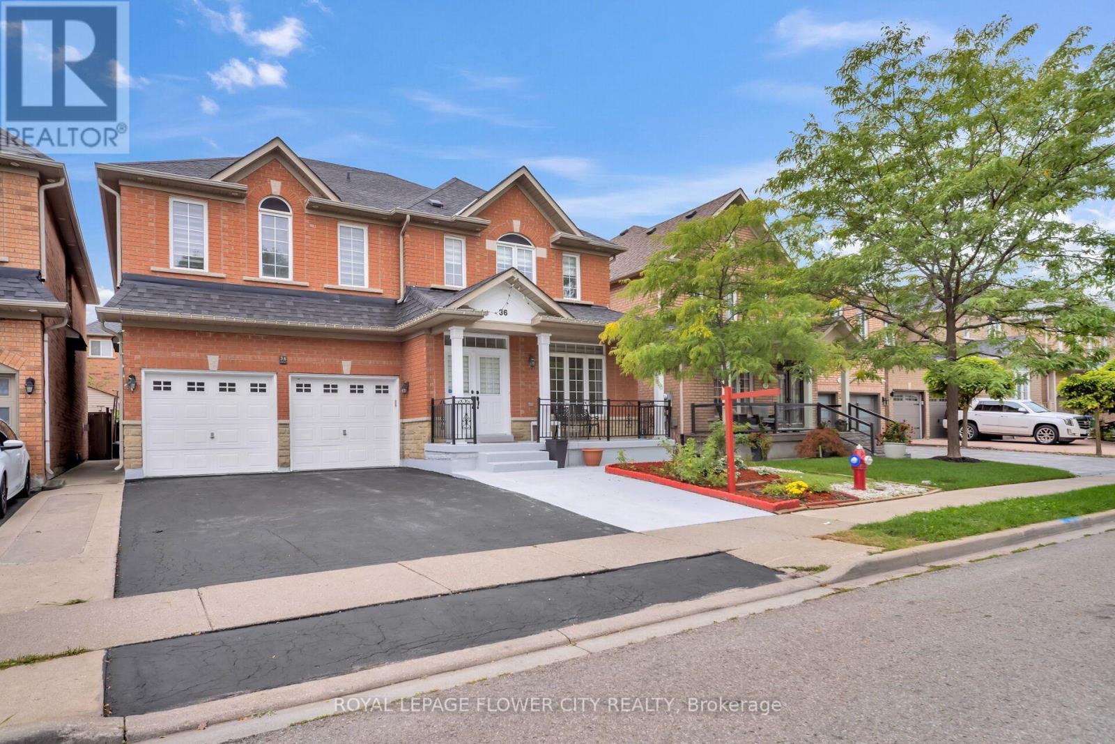 36 BORNEO CRESCENT - 2
