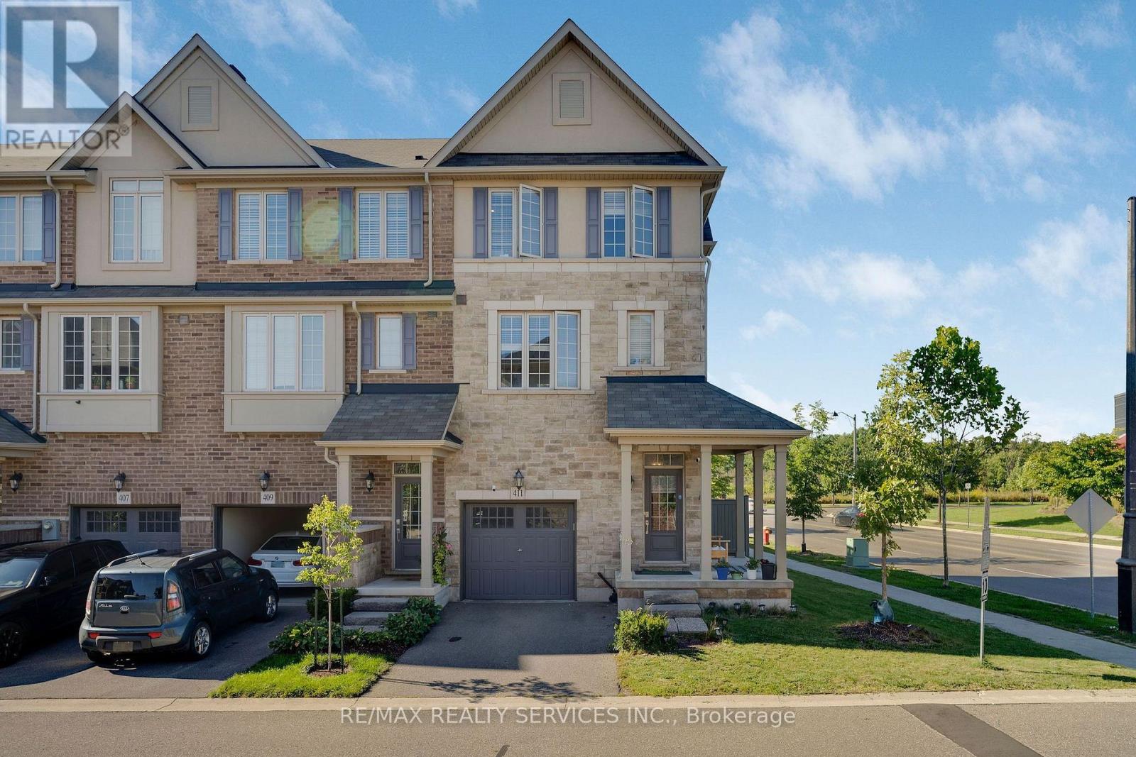 Photo of 411 Hardwick Common