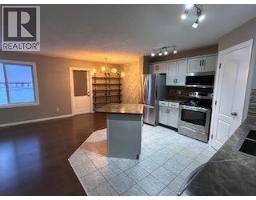 20, 6802 50 Avenue, Camrose — photo 2