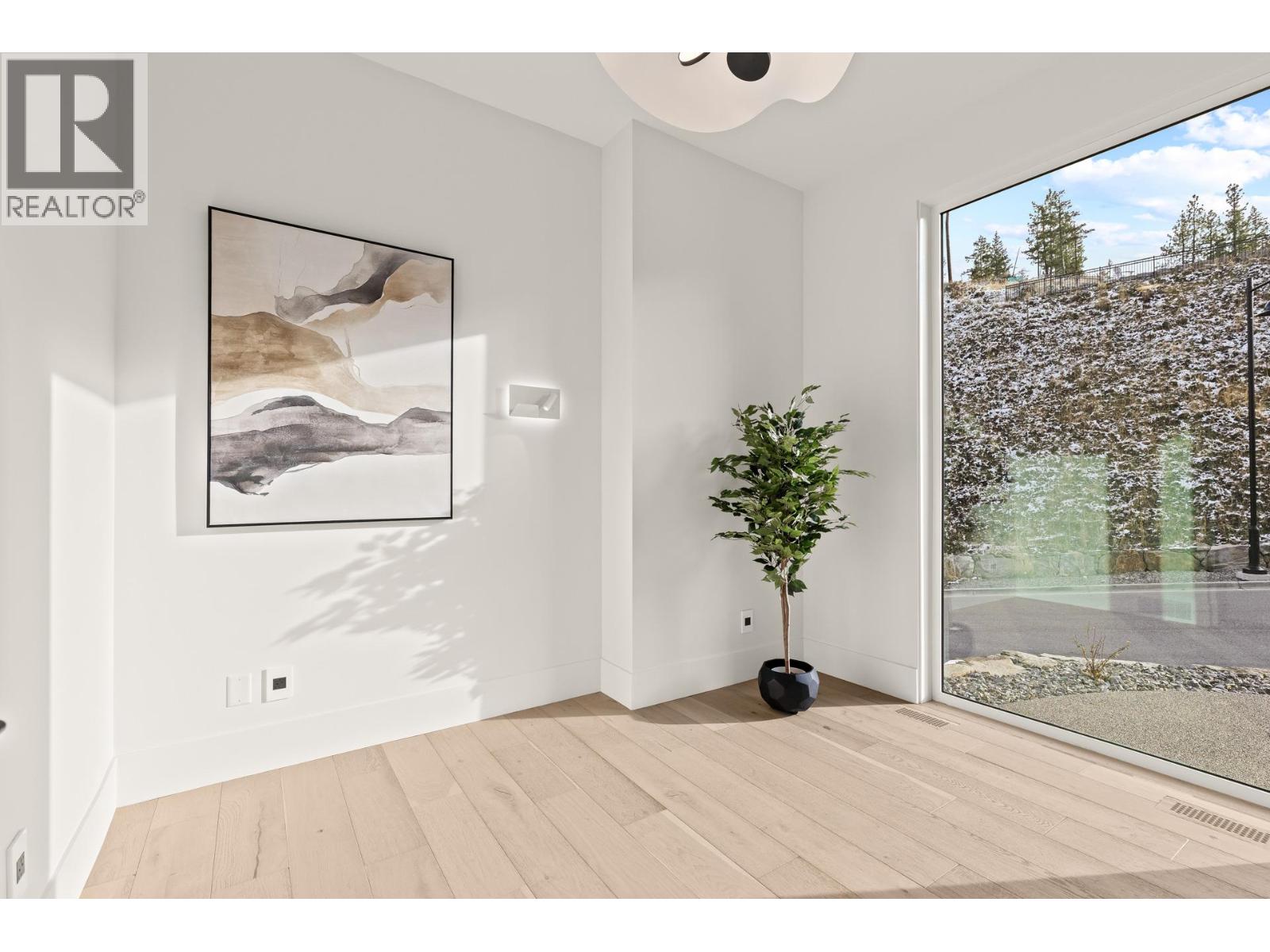  5584 Upper Mission Court, Kelowna