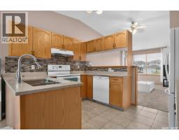 Living room - 3547 Hazel Grove, Regina, SK S4V2S7 Photo 9