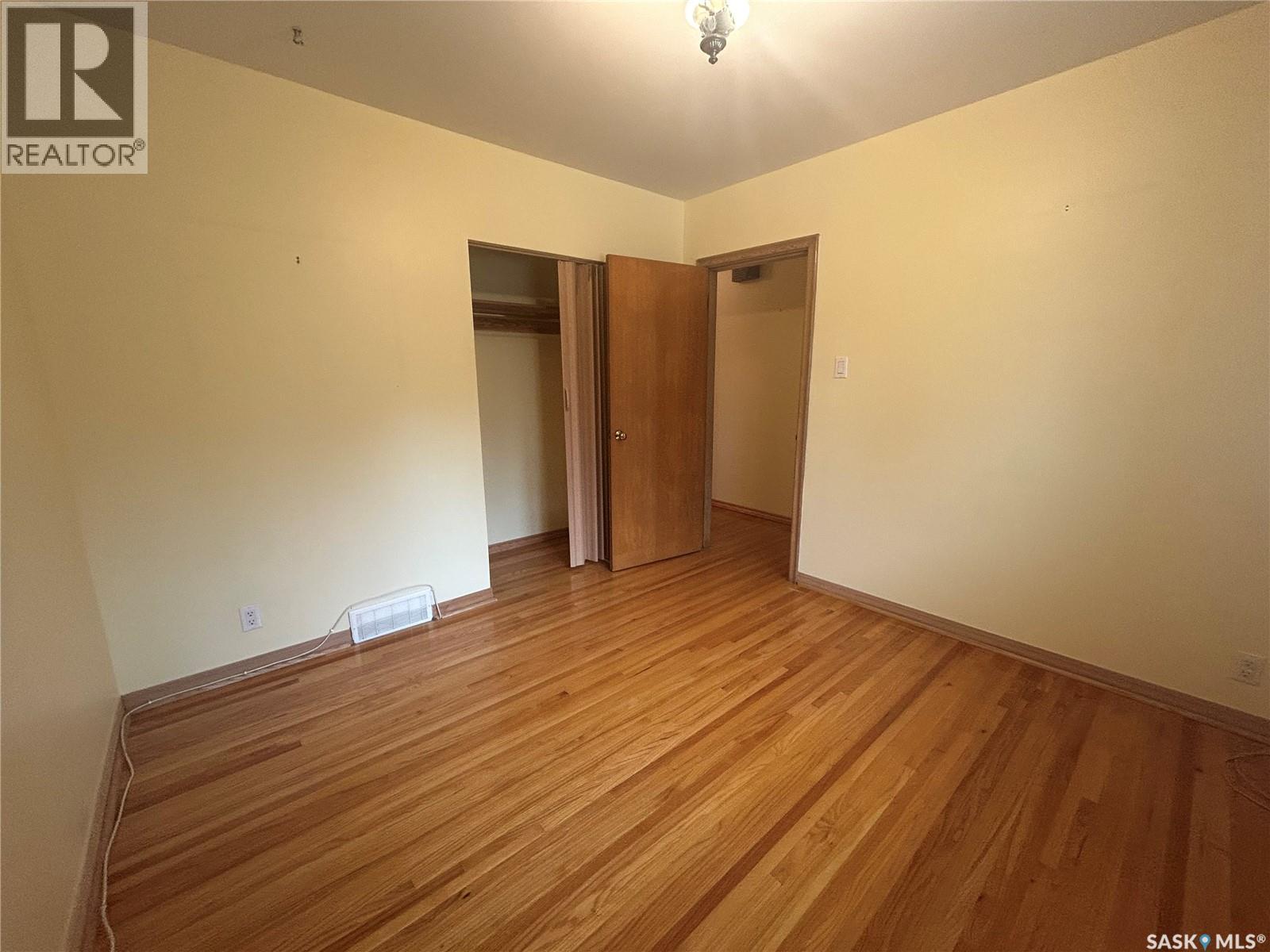706 Vaughan STREET W - 13
