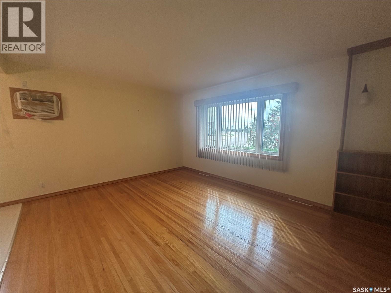 706 Vaughan STREET W, Moose Jaw — photo 3