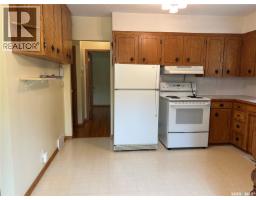 706 Vaughan Street W, Moose Jaw, SK S6H5N5 Photo 8