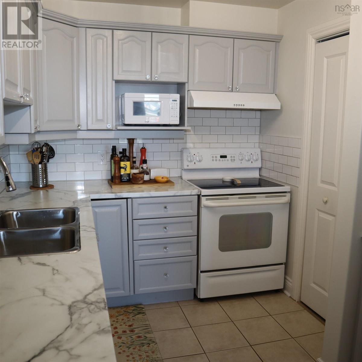 305 168 Green Village Lane, Dartmouth — photo 8