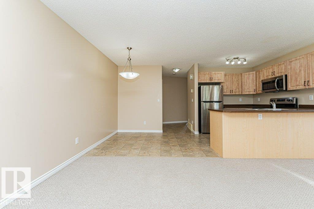 #31 15 WOODSMERE CL - 34