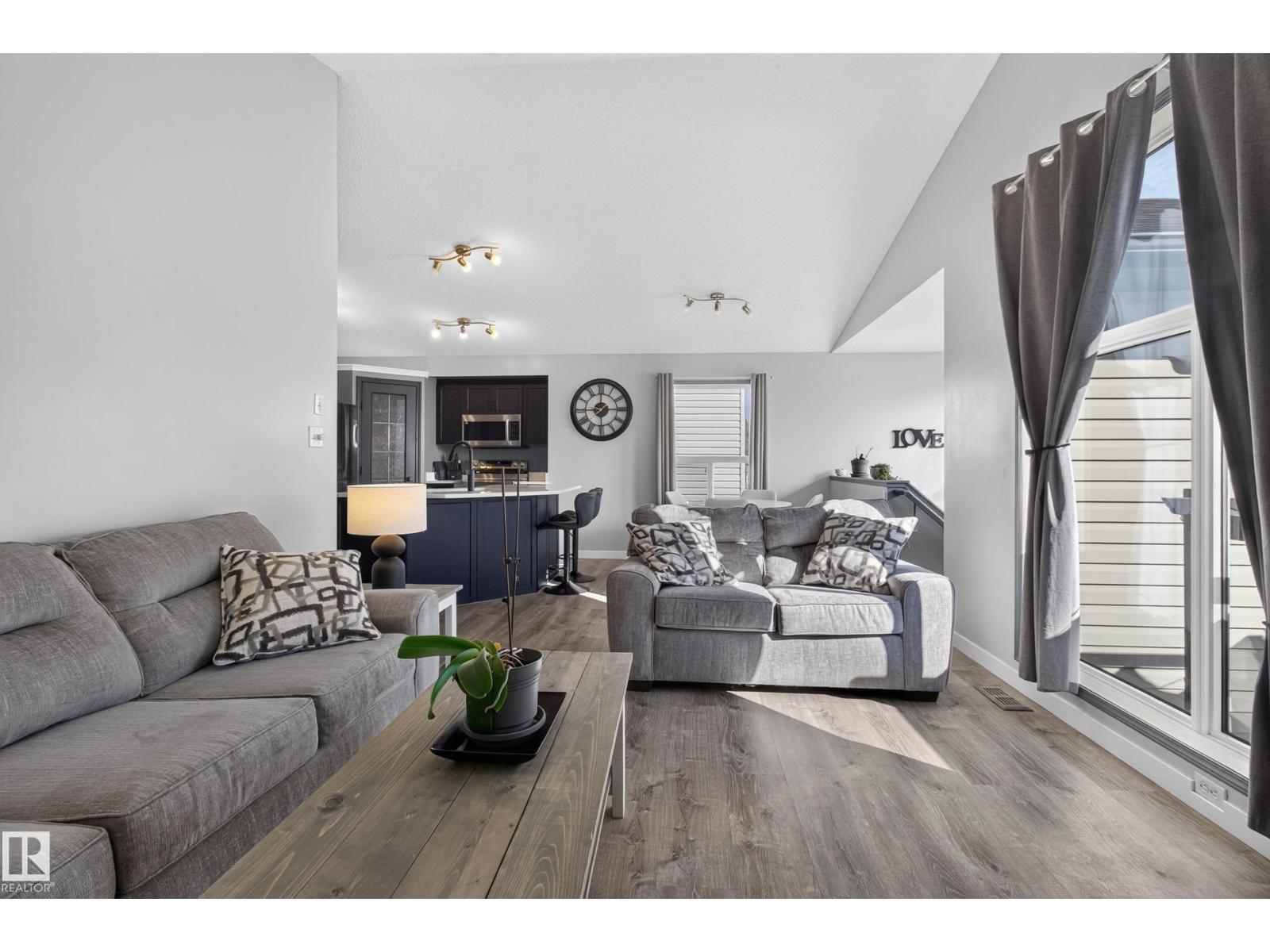 443 FOXBORO WY - 26