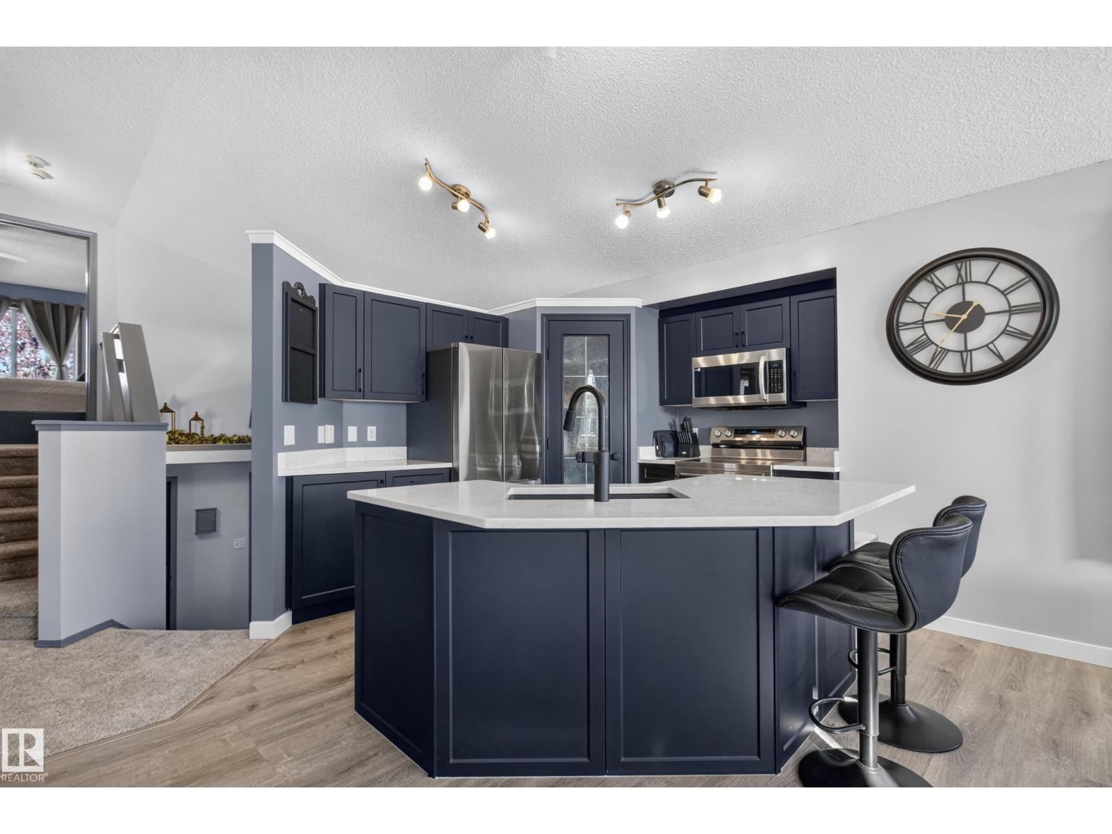 443 FOXBORO WY - 18