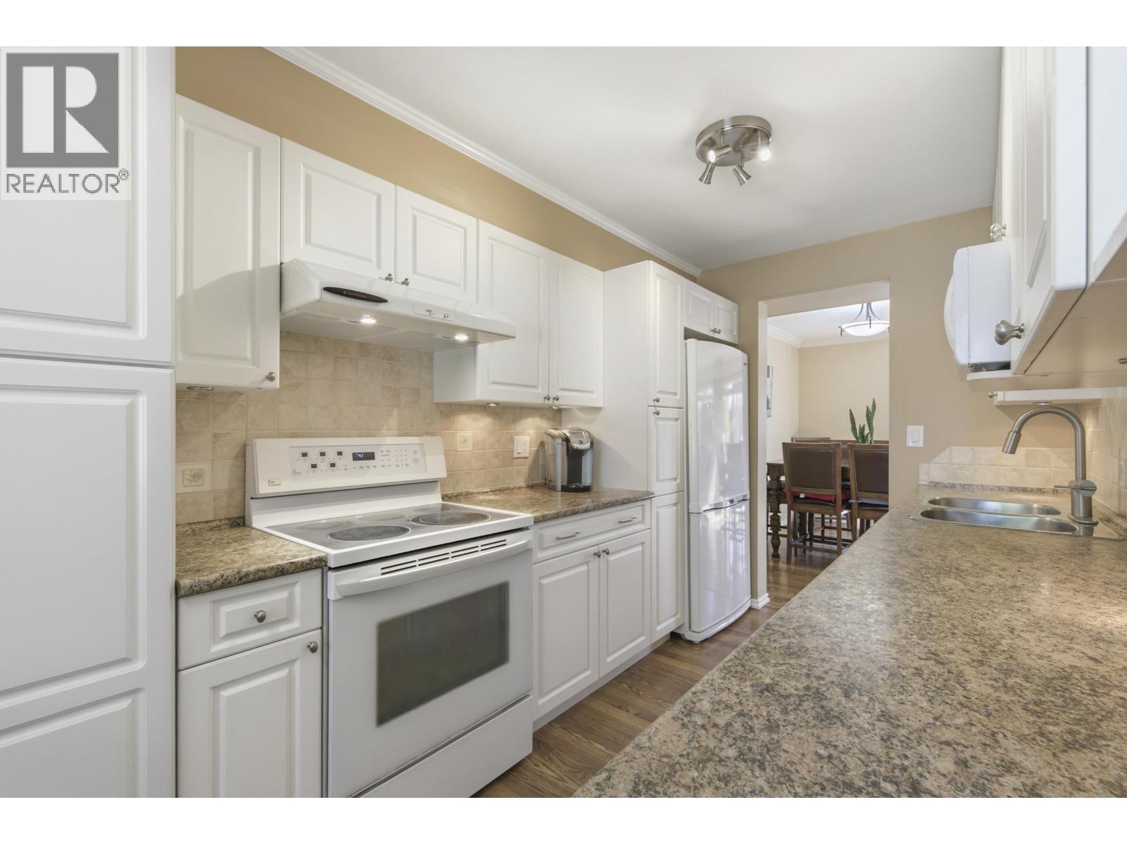 3 9080 PARKSVILLE DRIVE, Richmond — photo 6