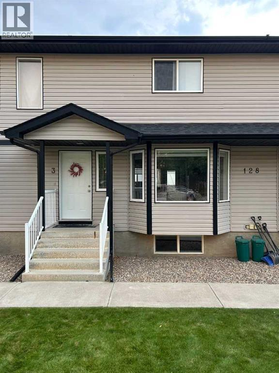 3, 128 3 Street NE, Redcliff — photo 1