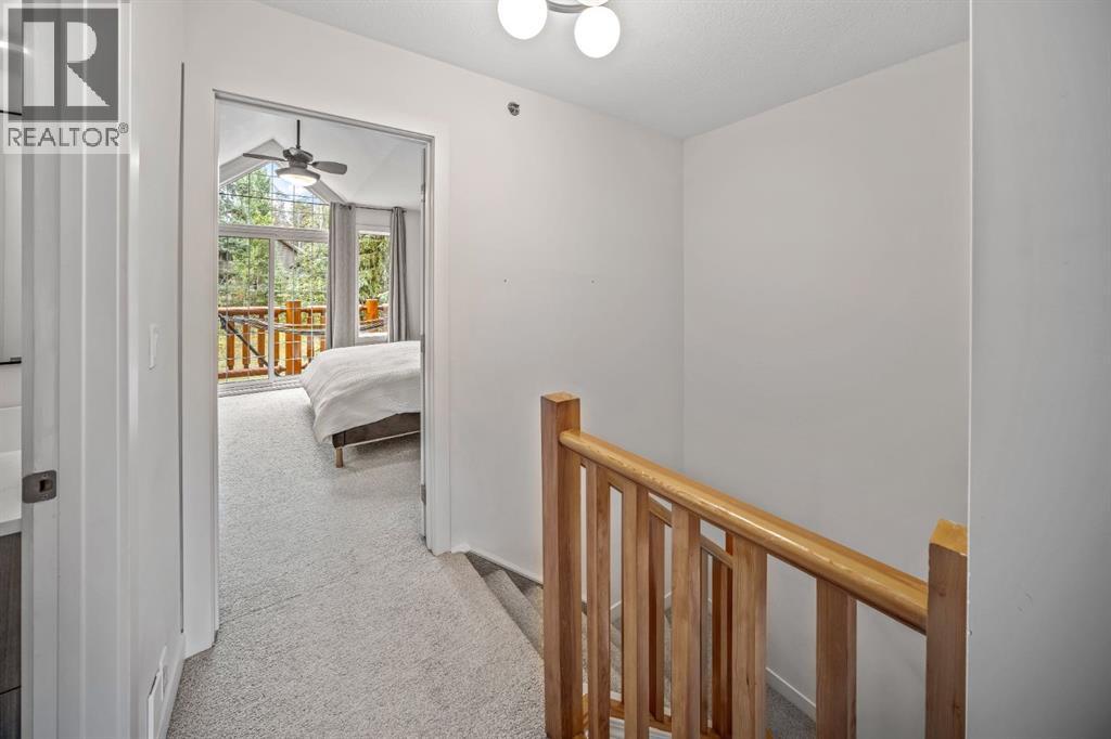 #27 1022 Rundleview Drive - 29