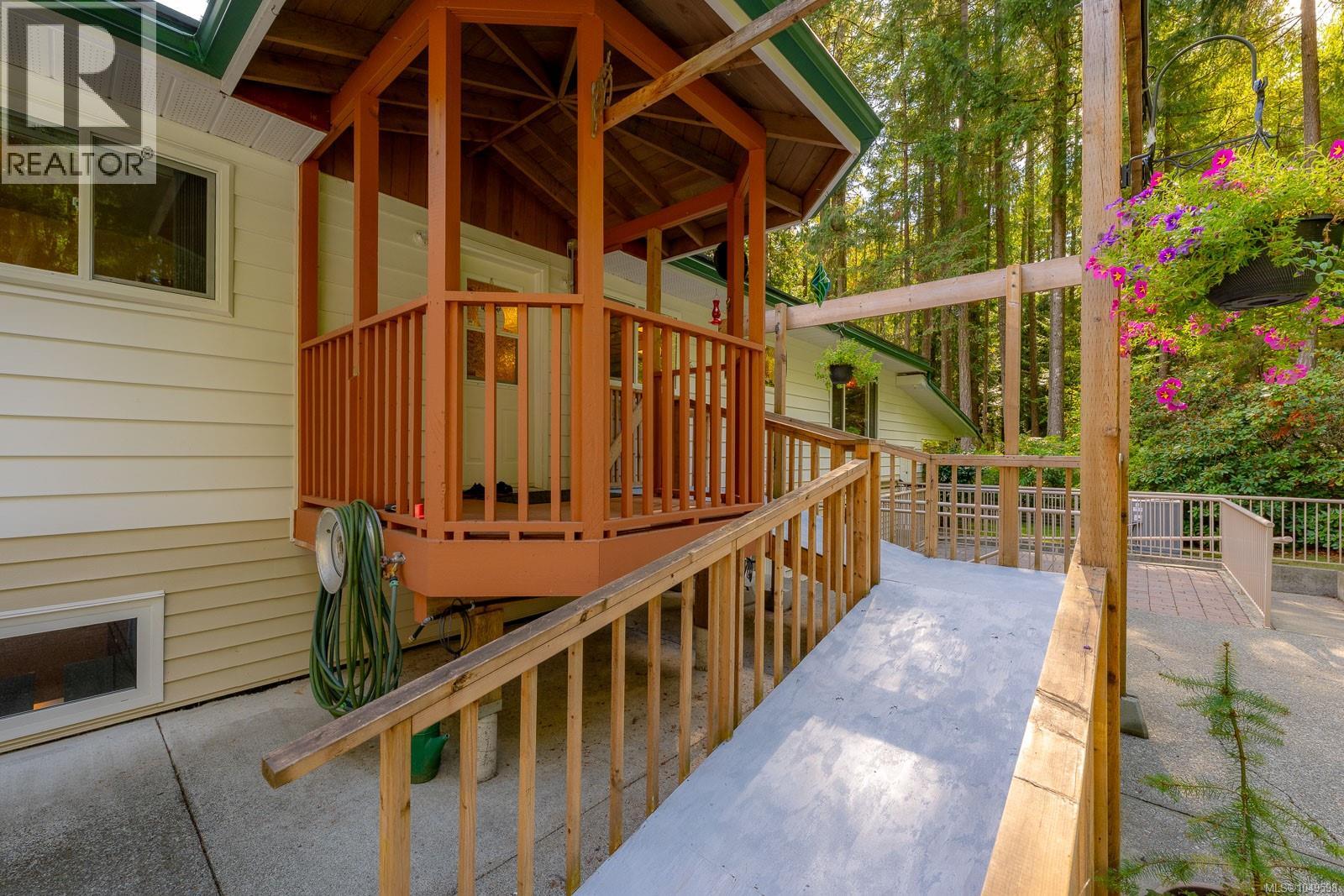 1115 Chapman Rd - 83