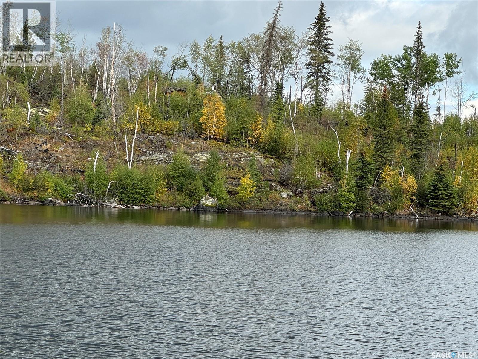Remote Cabin on Esmay Lake, Northern Admin District — photo 2