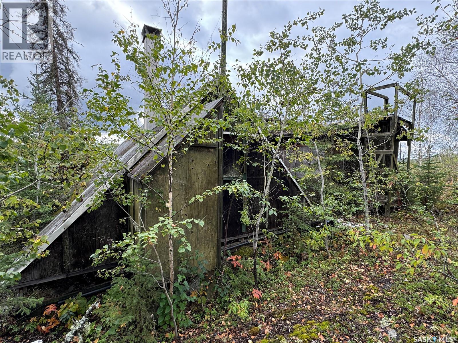 Remote Cabin on Esmay Lake, Northern Admin District — photo 8