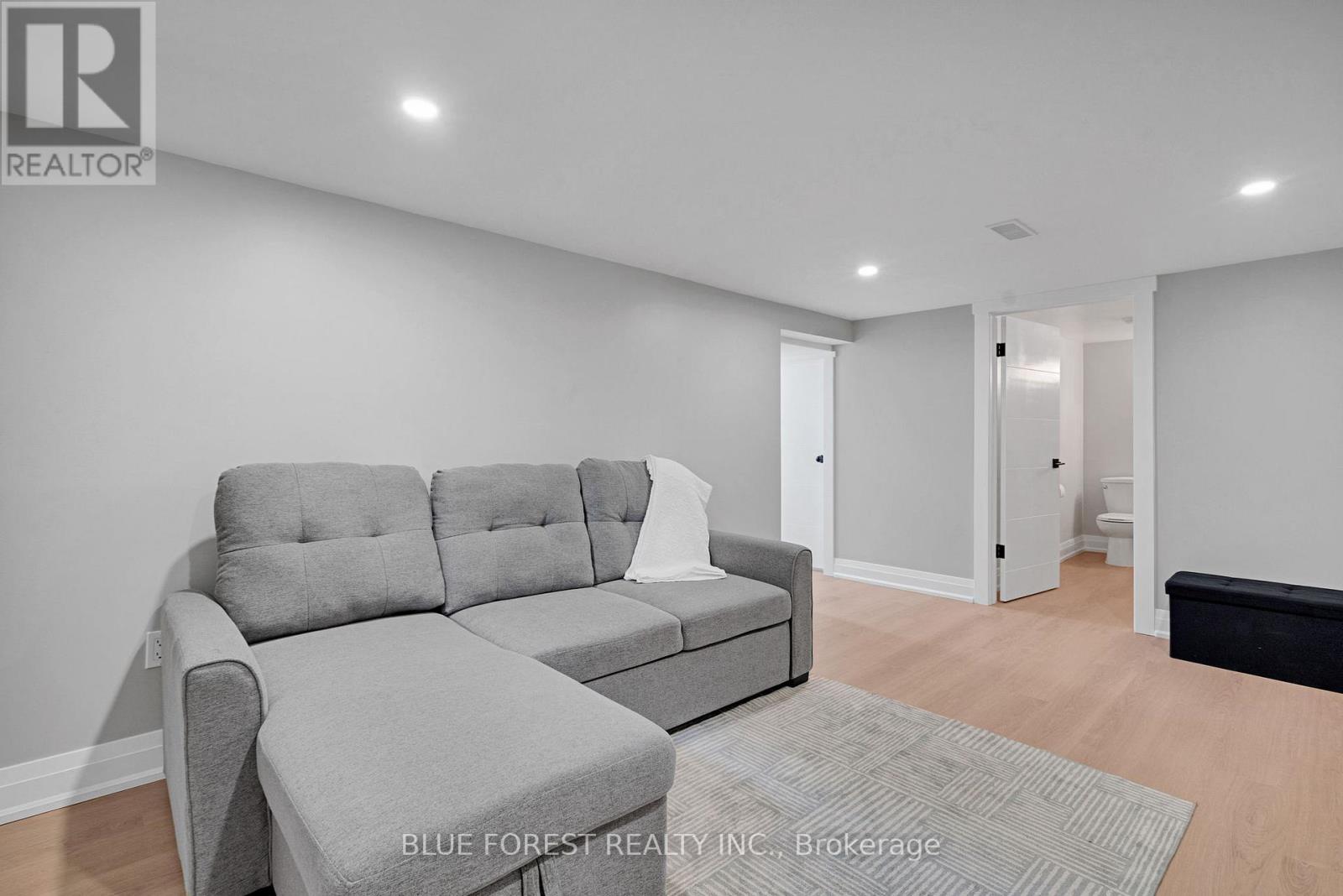 583 MAPLEDALE AVENUE - Image 32