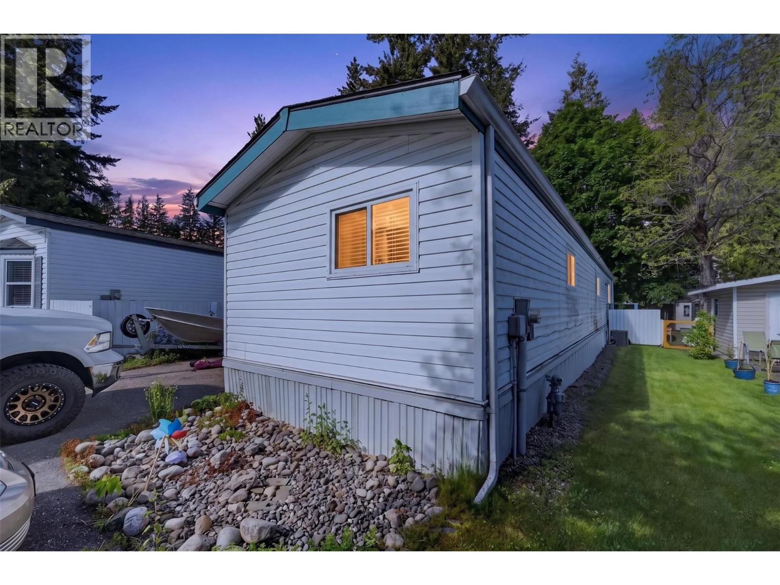 6751 51 Street NE, Salmon Arm — photo 2