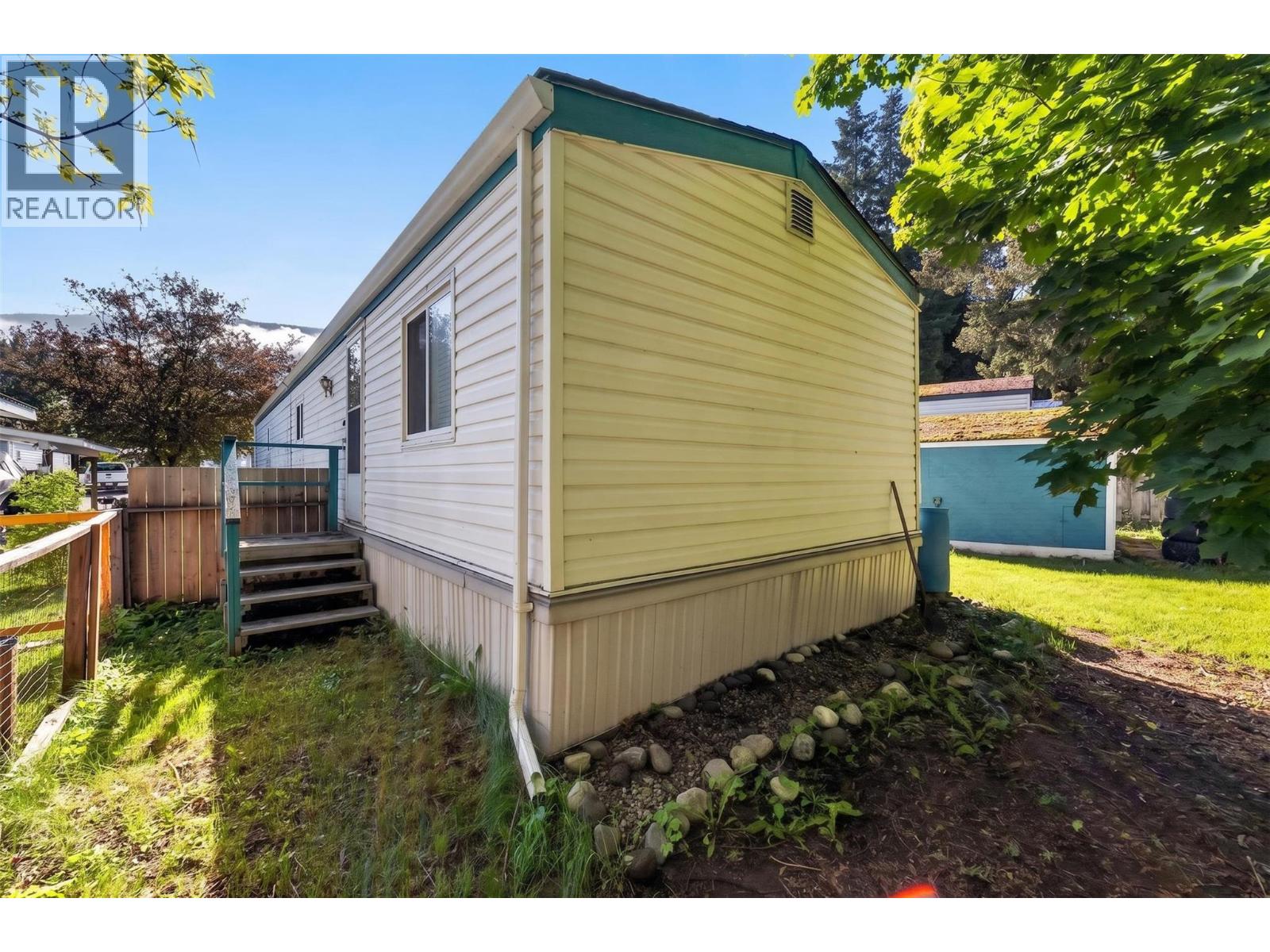 6751 51 Street NE - Image 38