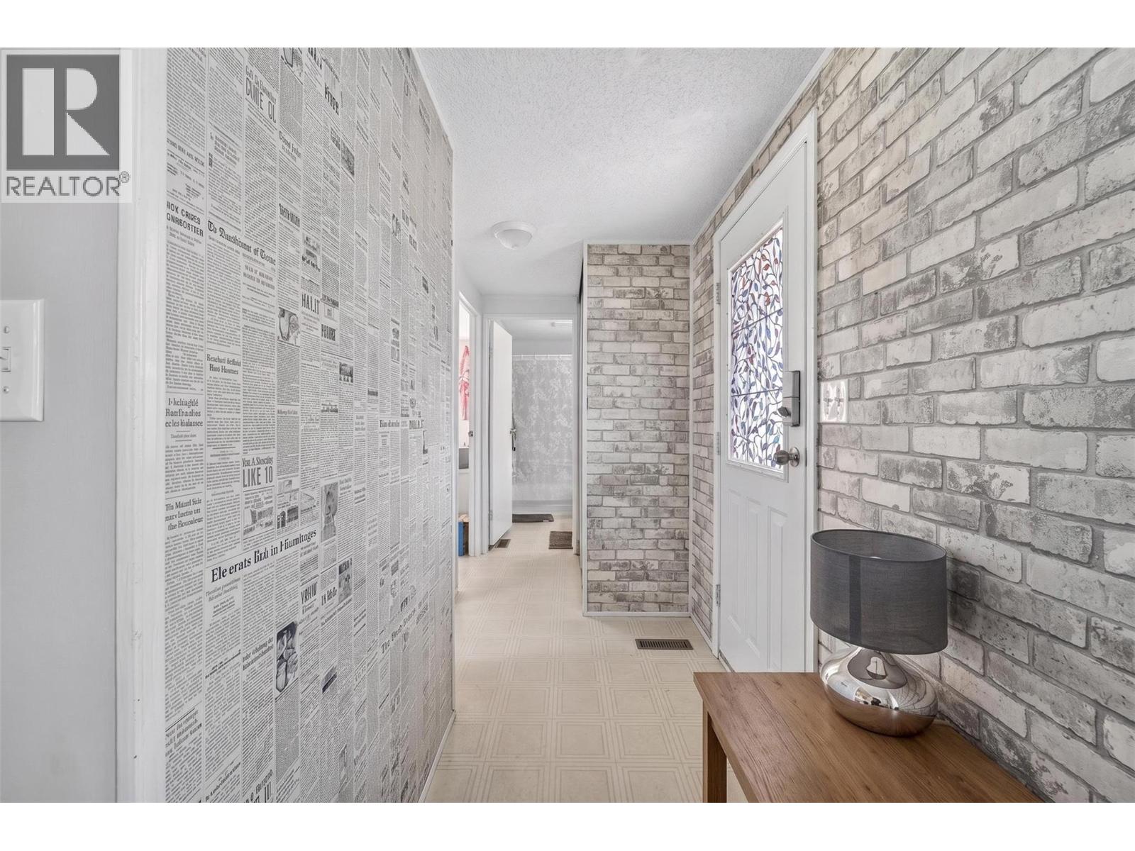 6751 51 Street NE - Image 33