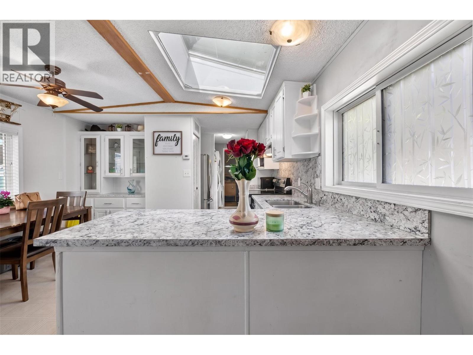 6751 51 Street NE - 14