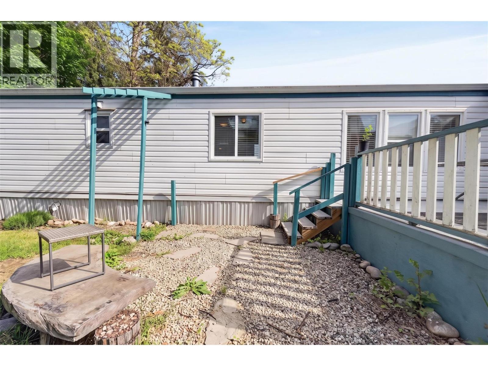 6751 51 Street NE - Image 35