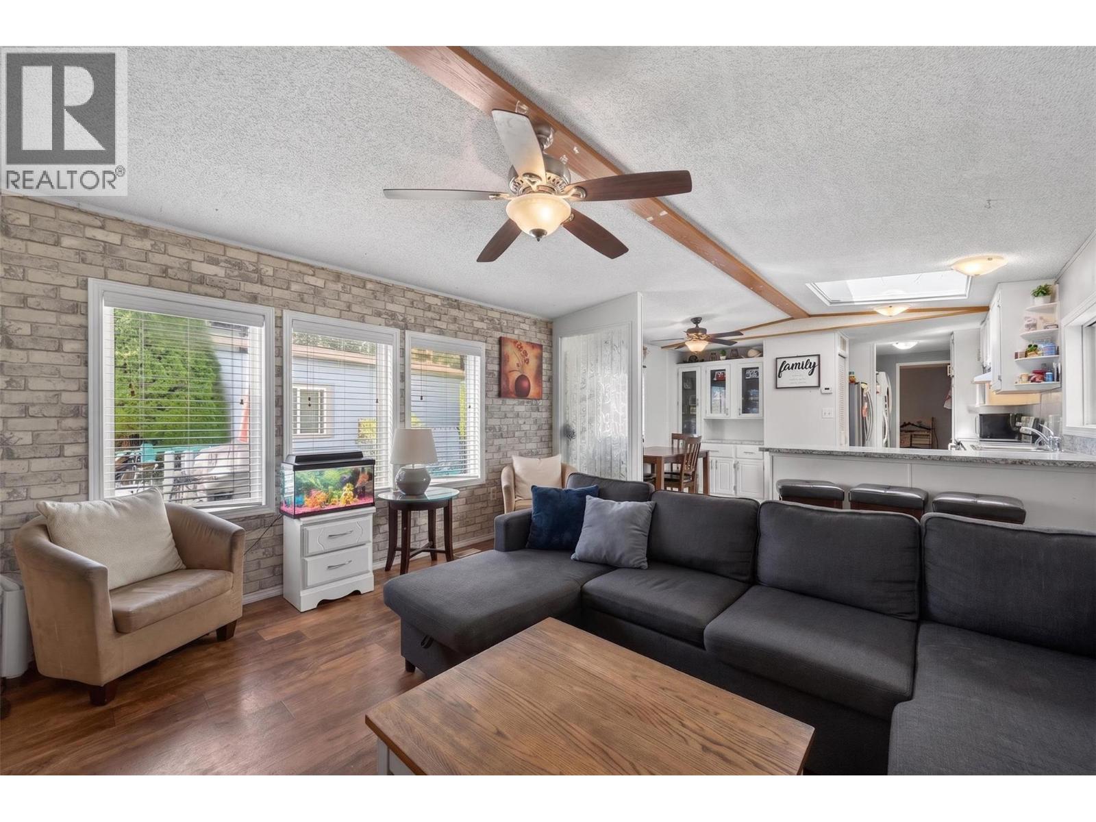 6751 51 Street NE - 21
