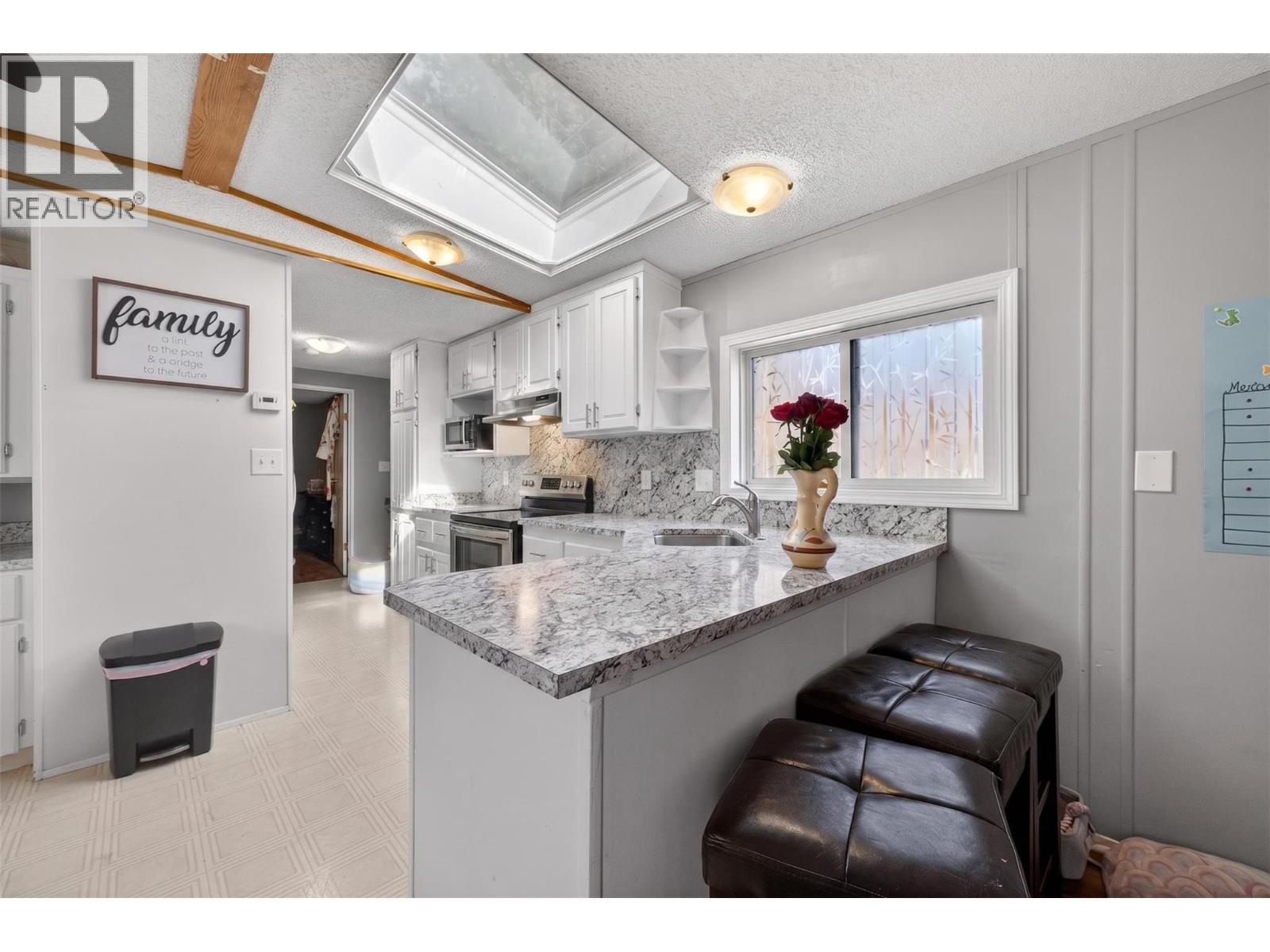 6751 51 Street NE - 12
