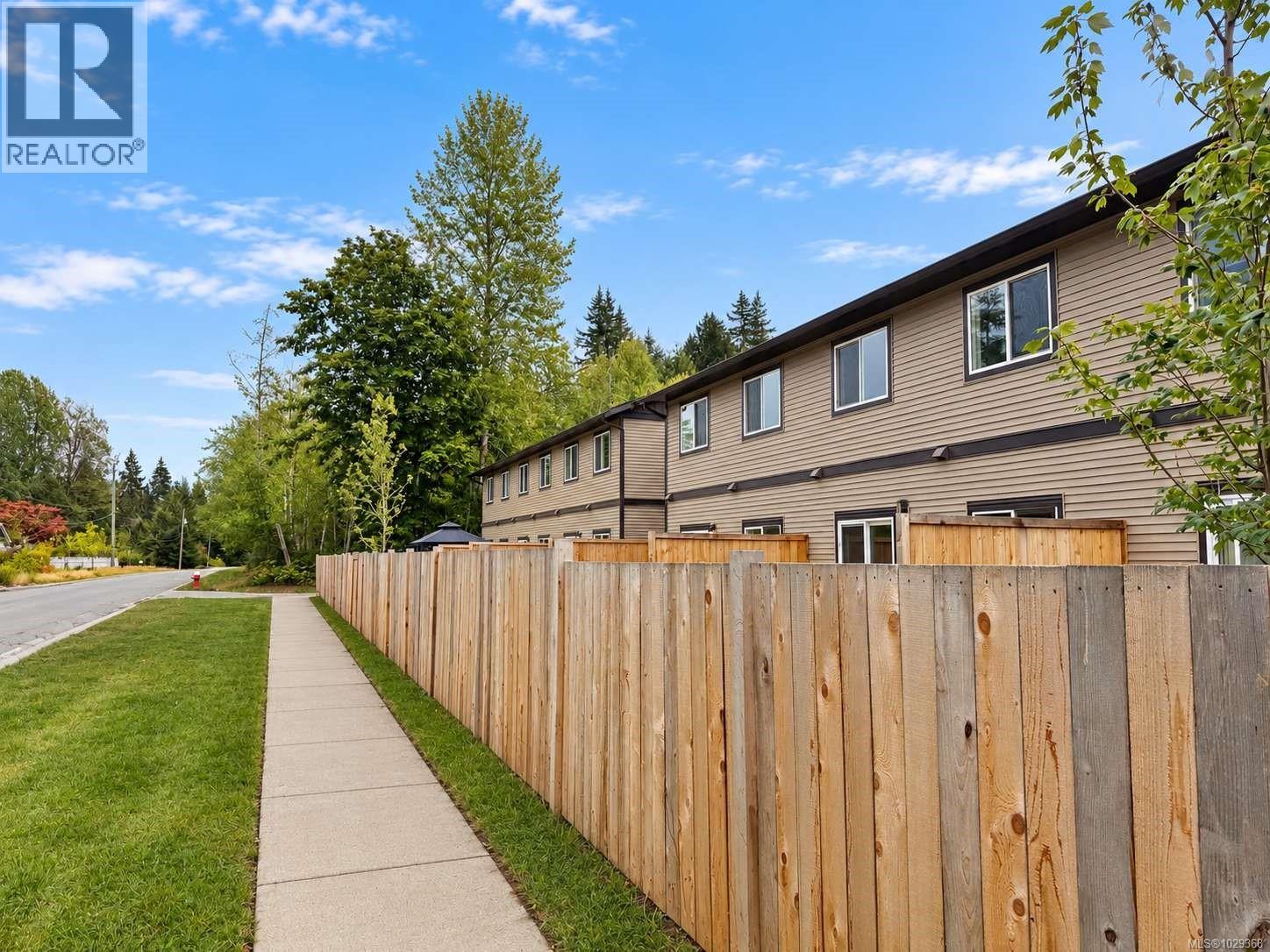 #104 5535 Woodland Cres E - 29